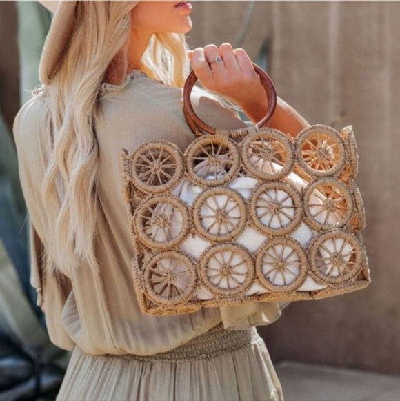 Bohemian Island Rattan Macrame Tote - Picture 6 of 8